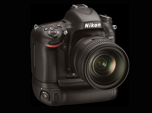 NIKON D600