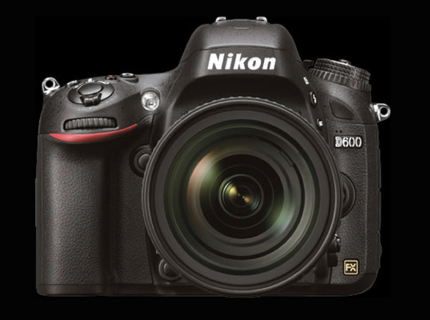 NIKON D600